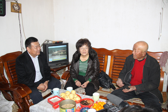 我集團慰問“省級勞?！惫匣⑼?>
                                    </div>
                                    <div   id=